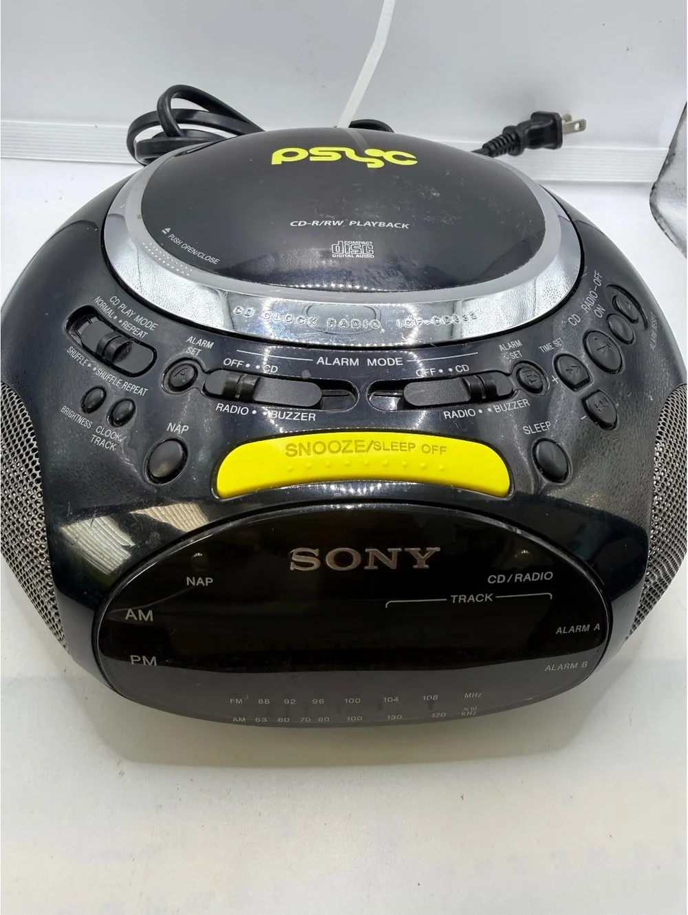Sony PSYC ICF-CD832 CD Clock Radio AM/FM Player Retro Black - Tested & Working